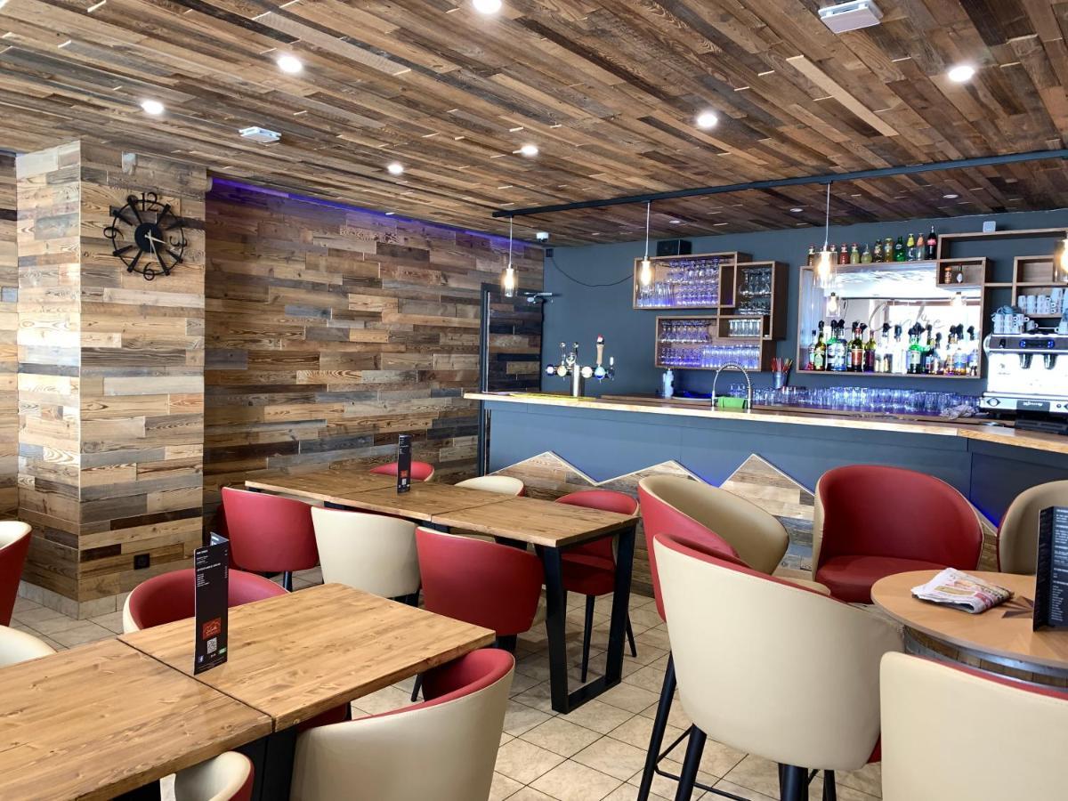 Hotel Restaurant Le Centre Лелекс Экстерьер фото