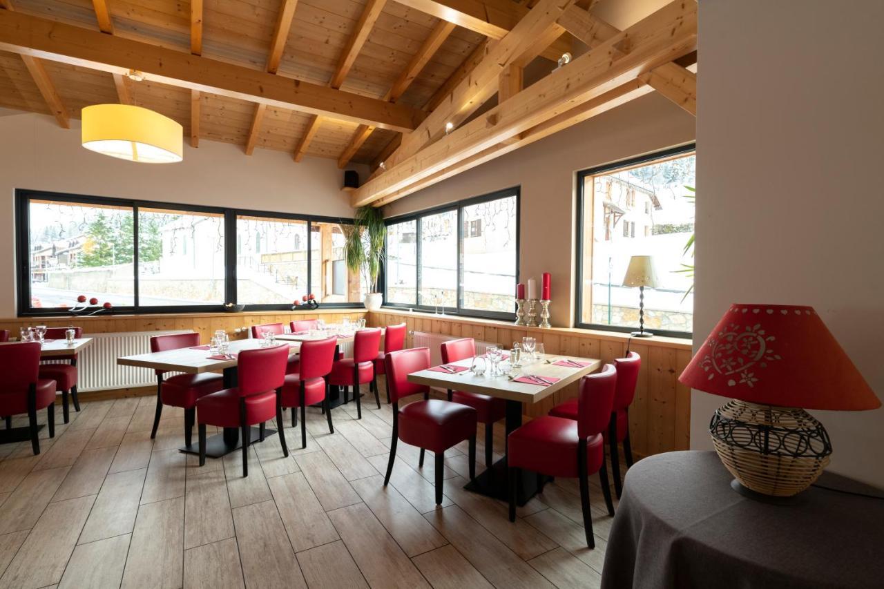 Hotel Restaurant Le Centre Лелекс Экстерьер фото